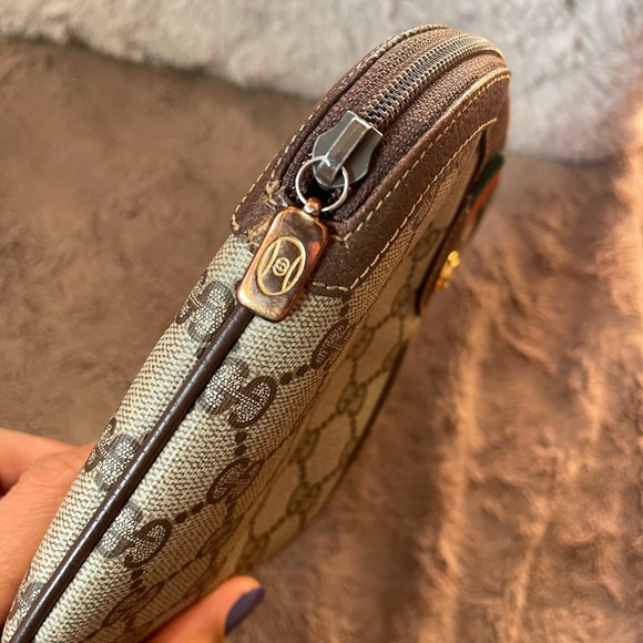 Gucci cherry lined sling bag - Picture 4 of 9